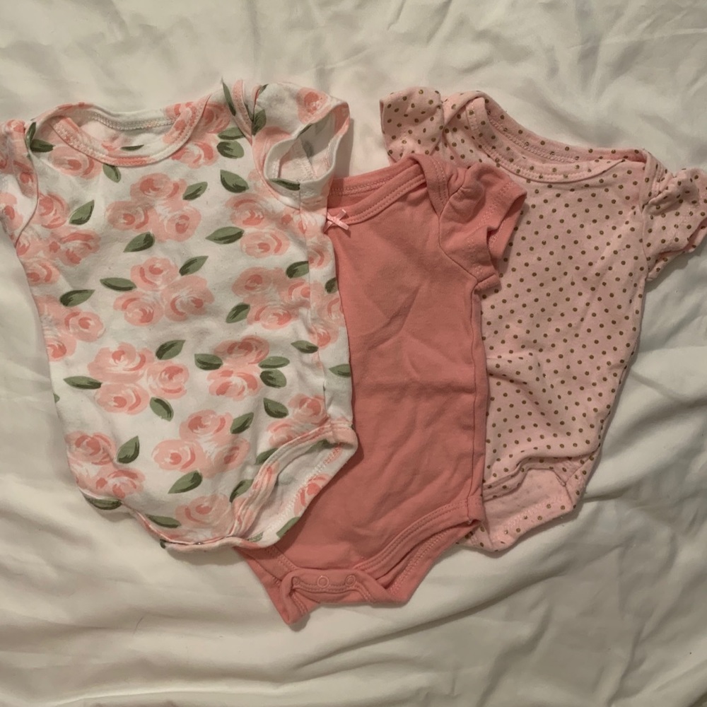 Set of 3 onesies